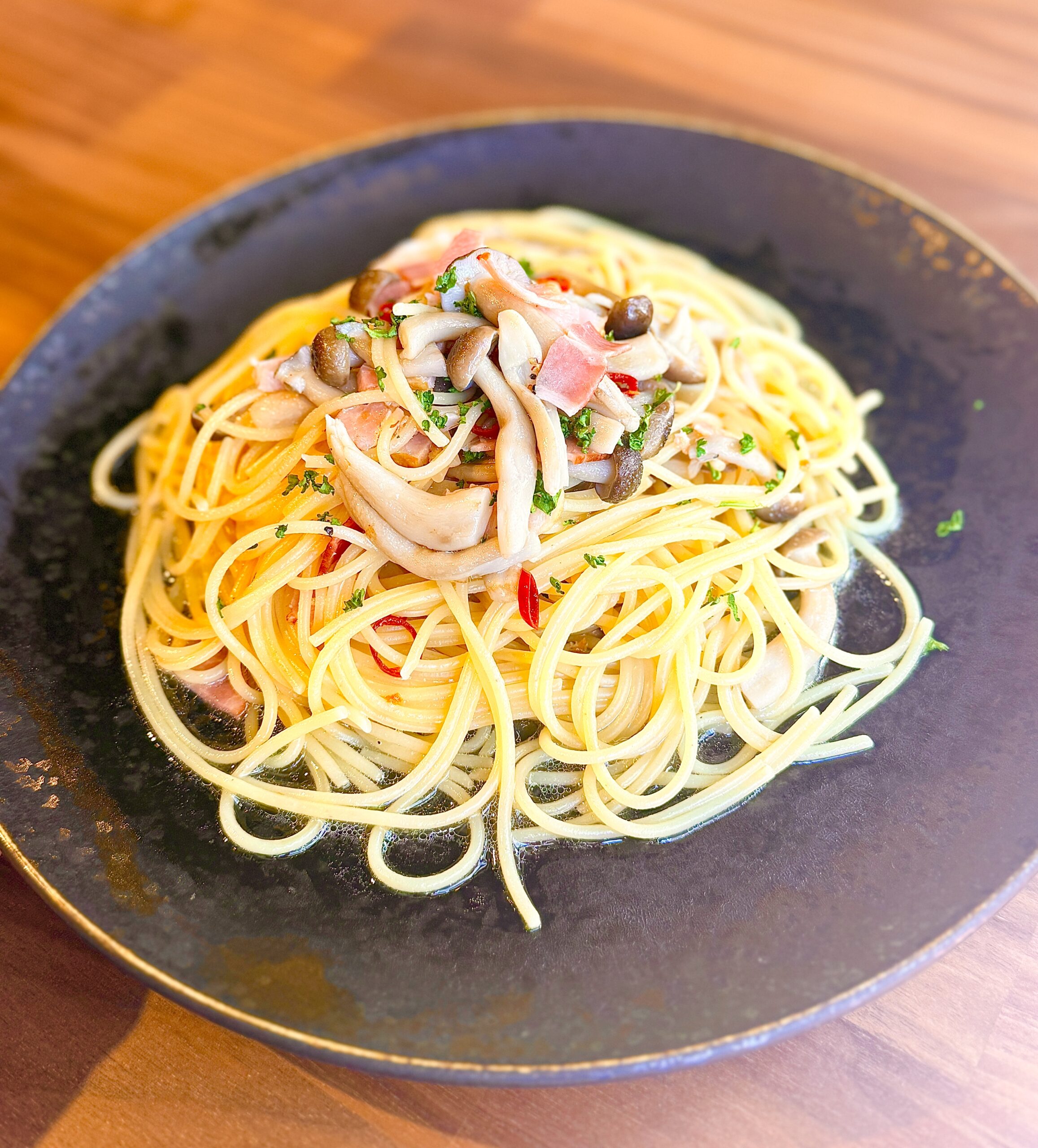 2月第2週のLunch Weekly Pasta】ベーコンとしめじのペペロンチーノ